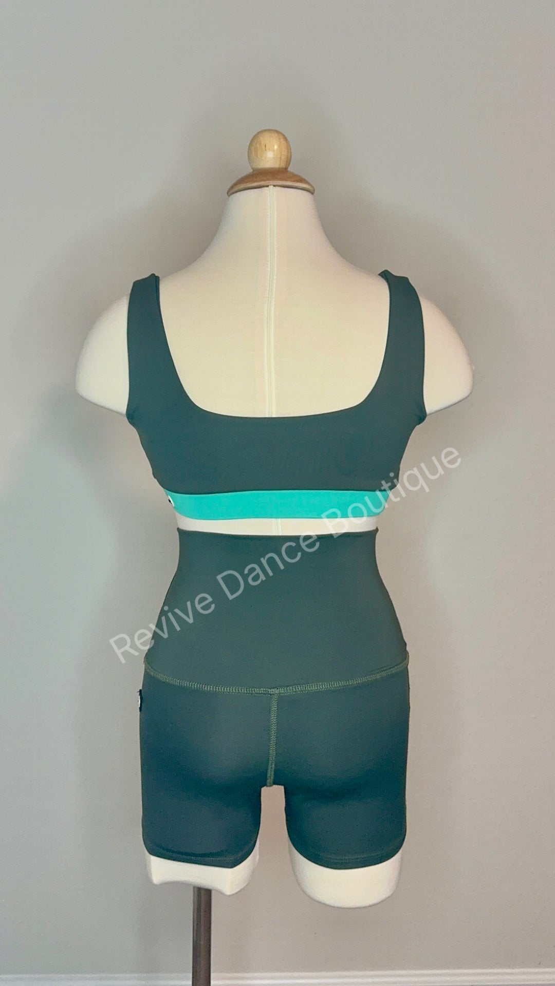 Tiger Friday Two-Piece Set – Green/Teal – CXL