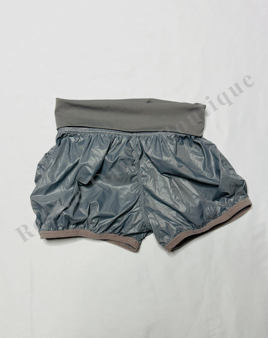 Chic Ballet Garbage Bag Pants – Gray – CS