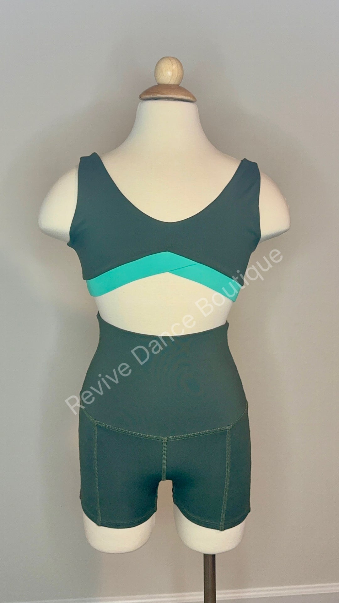 Tiger Friday Two-Piece Set – Green/Teal – CXL