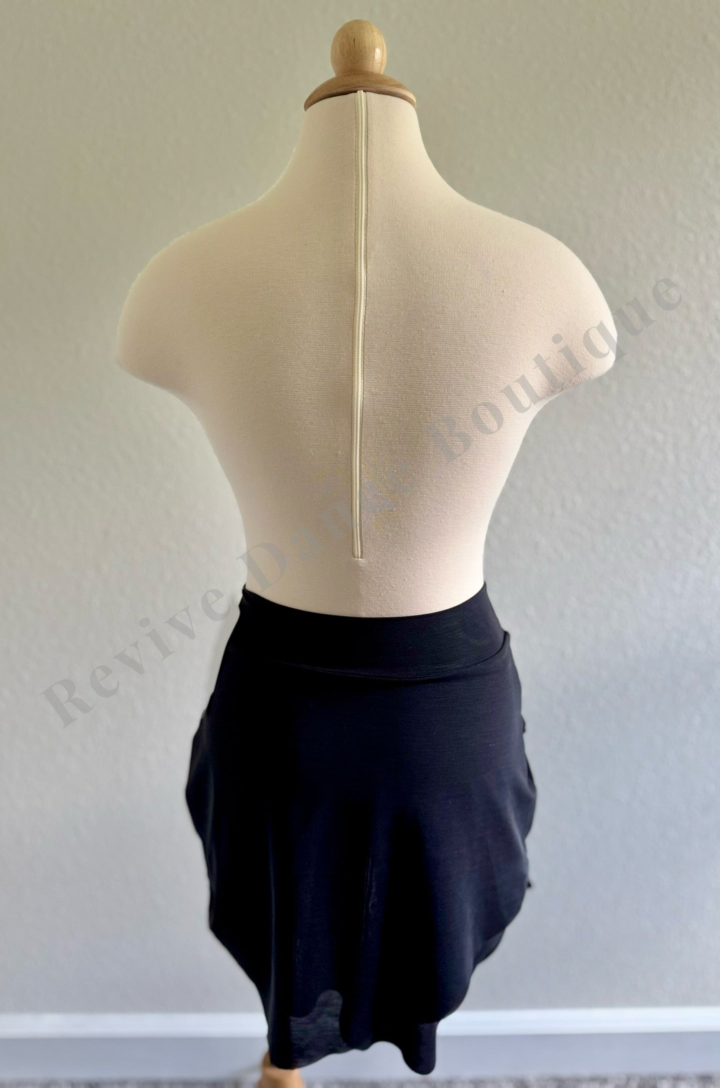 Jo+Jax Mesh Overlay Skirt – Black – CM  (NWT)